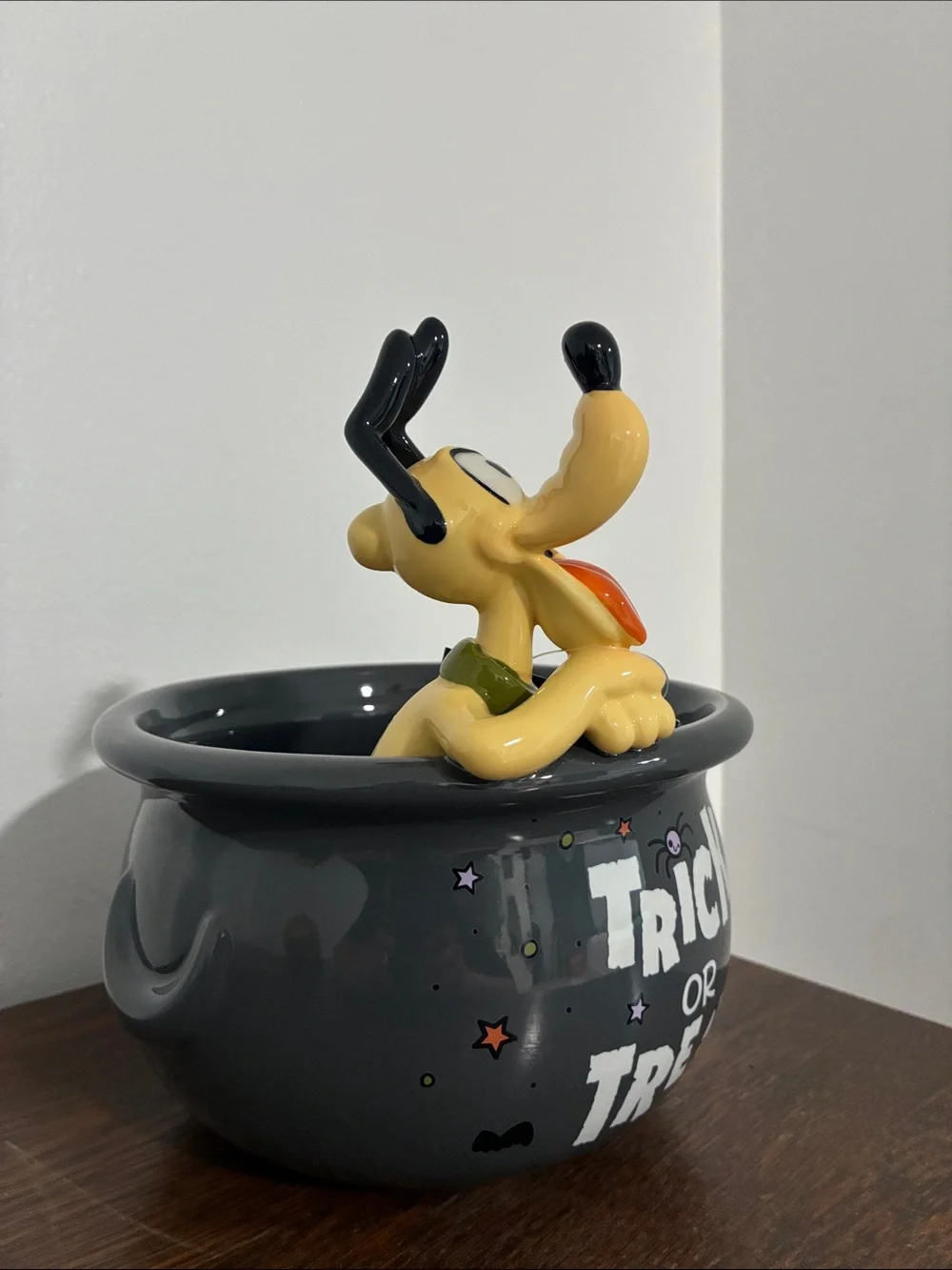 NWT- Disney- Pluto 'Trick or Treat' -Halloween Ceramic Candy Cauldron Bowl